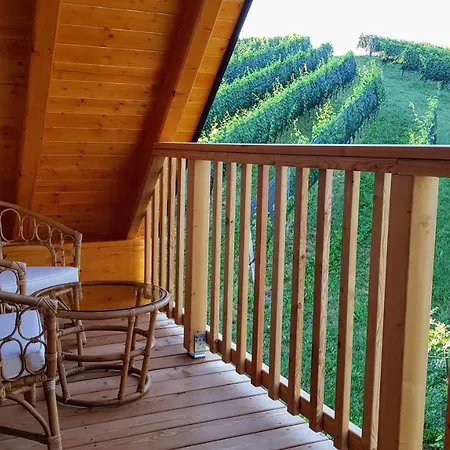 Weingut Adam Amandus Und Carmen
