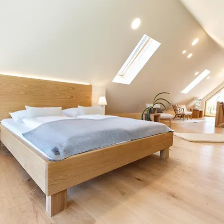 Bed & Breakfast Weingut Adam Amandus Und Carmen Leutschach