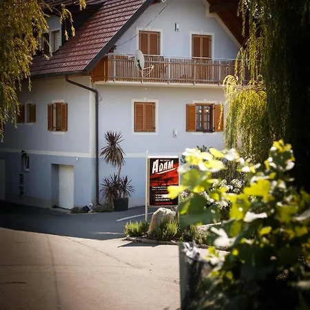 Weingut Adam Amandus Und Carmen