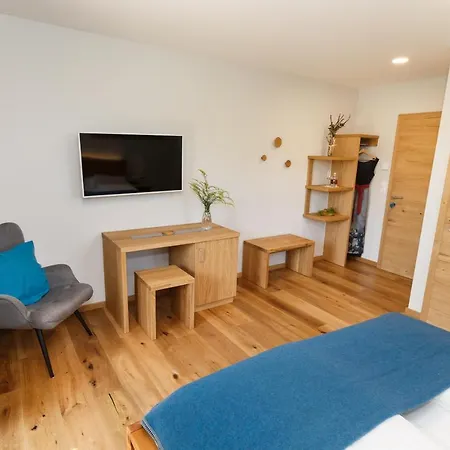 Weingut Adam Amandus Und Carmen Bed & Breakfast Leutschach