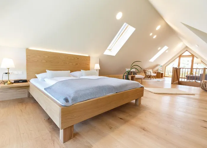 住宿加早餐酒店 Weingut Adam Amandus Und Carmen 里欧查赫