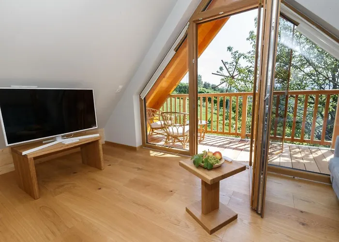 住宿加早餐酒店 Weingut Adam Amandus Und Carmen 3*