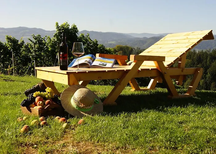 Weingut Adam Amandus Und Carmen 3* 里欧查赫